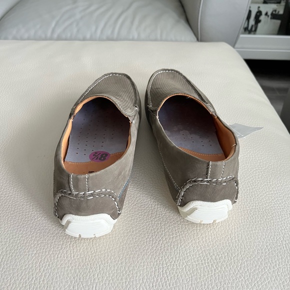 NWOB - Johnston & Murphy Men’s Slip-On - Size 8.5 - Picture 4 of 7
